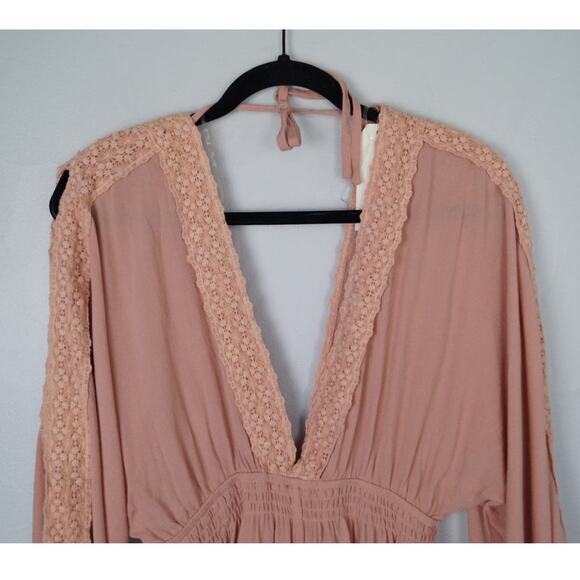 In the Beginning Deep V-neck Romper Cold Shoulder Long‎ Sleeve Blush Pink Medium - Picture 2 of 10